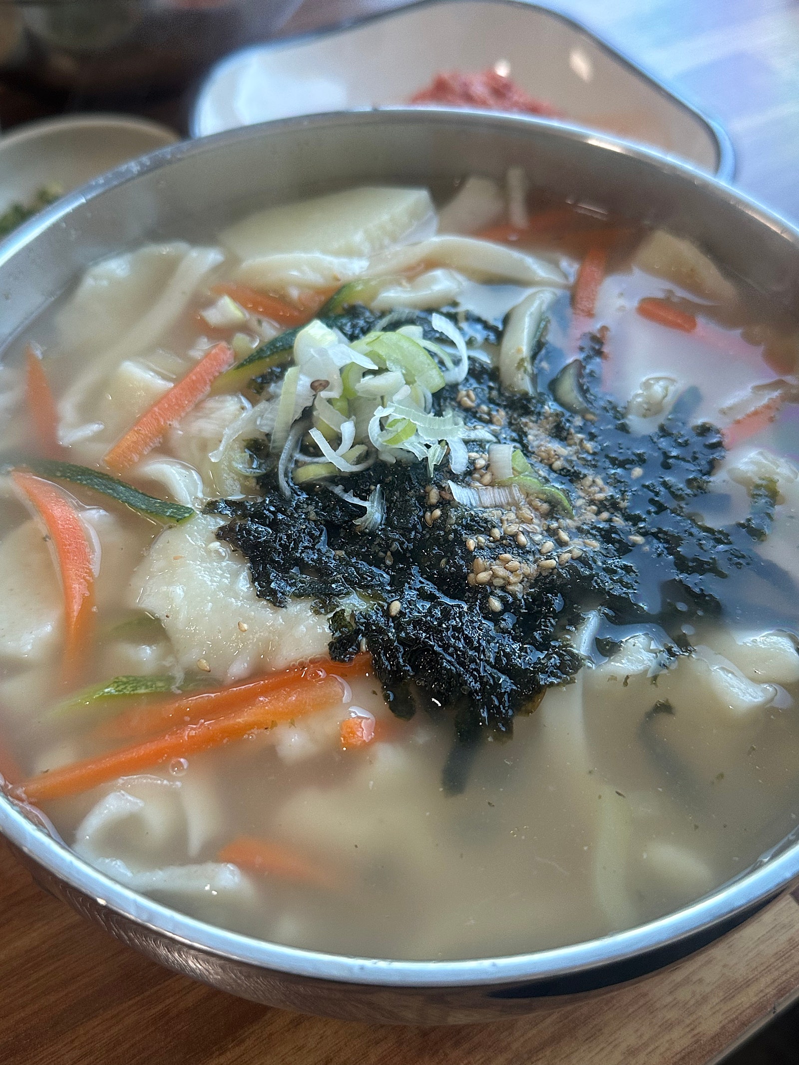 가을 필수 여행지 단풍 놀이 속초 베스트 4 코스🤍✨(옛날 칼국수.더엠브로시아.설악산. 속초 중앙시장) 찐 후기