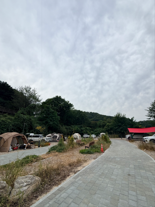 캠핑의계절 가을이 왔어요~🍂경기북부 캠핑장 3곳을 소개합니다📢 [연천 재인폭포 캠핑장 / 포천 더존 캠핑장 / 파주 마장호수 휴 캠핑장]
