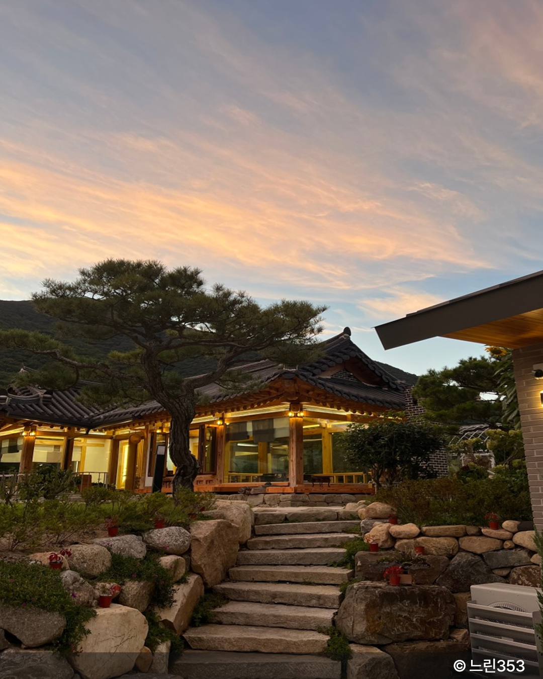 이게 진짜 경주다! 찐 현지인이 알려주는 경주 100% 즐기기🎁 첨성대 핑크뮬리 & 찐맛집 코스, 로컬홀릭 ep.19