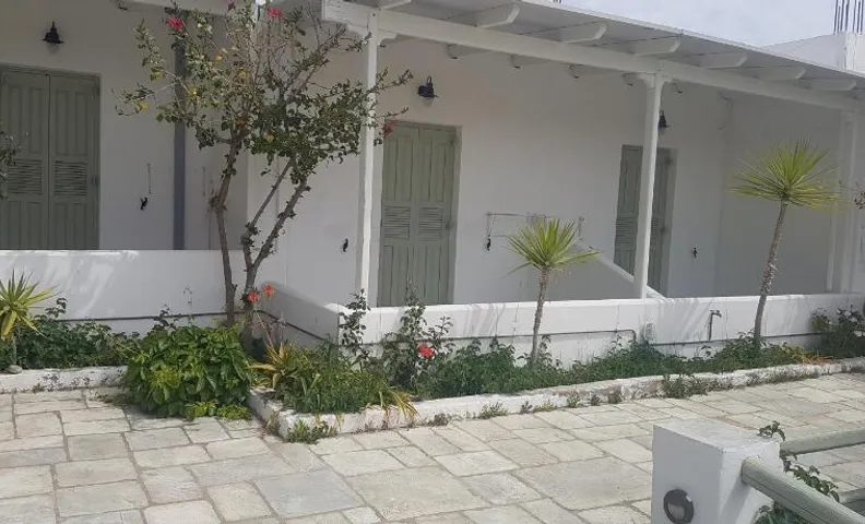 ISALOS ROOMS ON THE BEACH