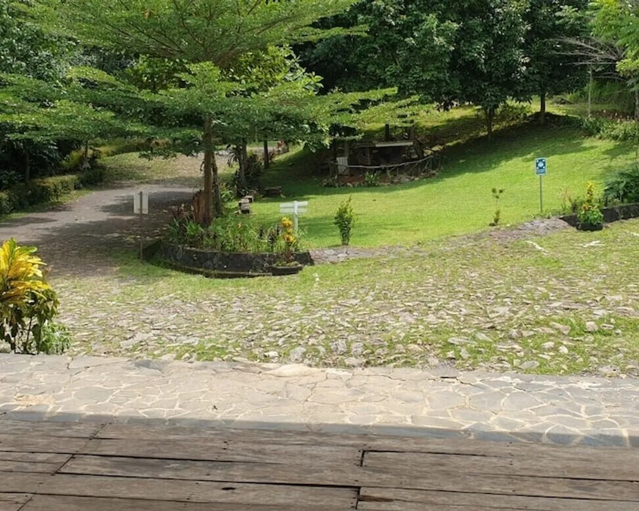 숙소 앞