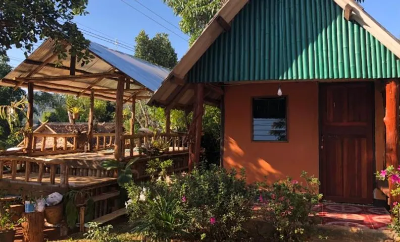 LungKola Homestay, Pang Ung, Mae Hong Son ลุงกอละ โฮมสเตย์ ปางอุ๋ง