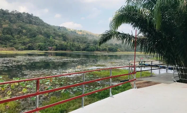บ้านภูเคียงน้ำรีสอร์ท ที่พักใกล้วัดเรืองแสง