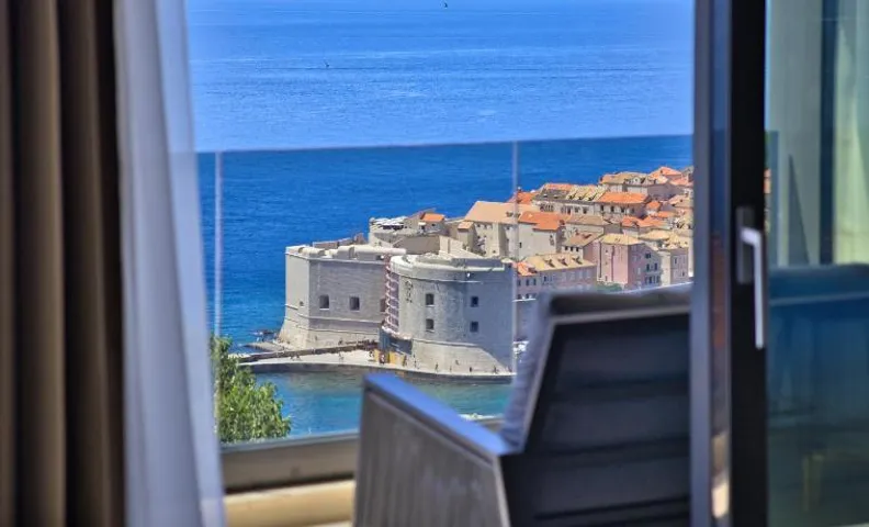 La Dolce Villa