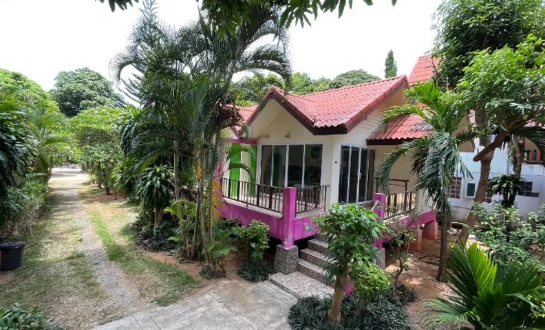 Mae Somboon House