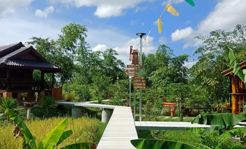 เรือนไทยใจสุขเอ๋ย