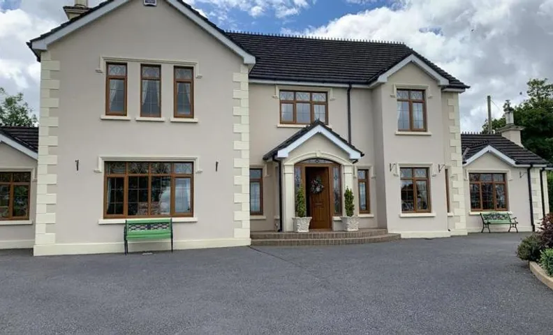 Mayrone House B&B