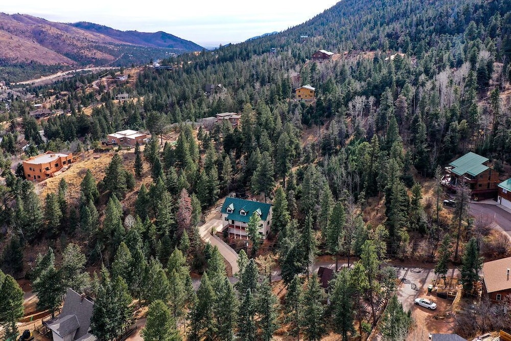 4bd핫 터브핑퐁, 풀 테이블, 체육관mnt Retreat, 캐스케이드-치피타 공원, 캐스케이드, 미국 - 여기어때 특가