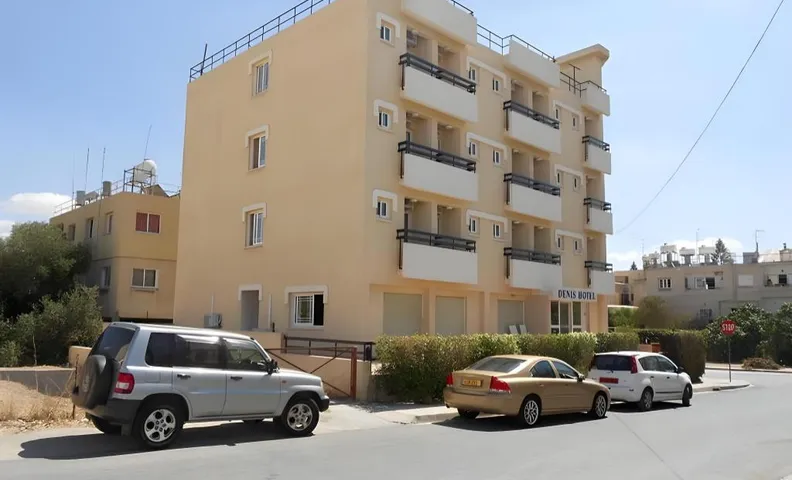 Denis Hotel