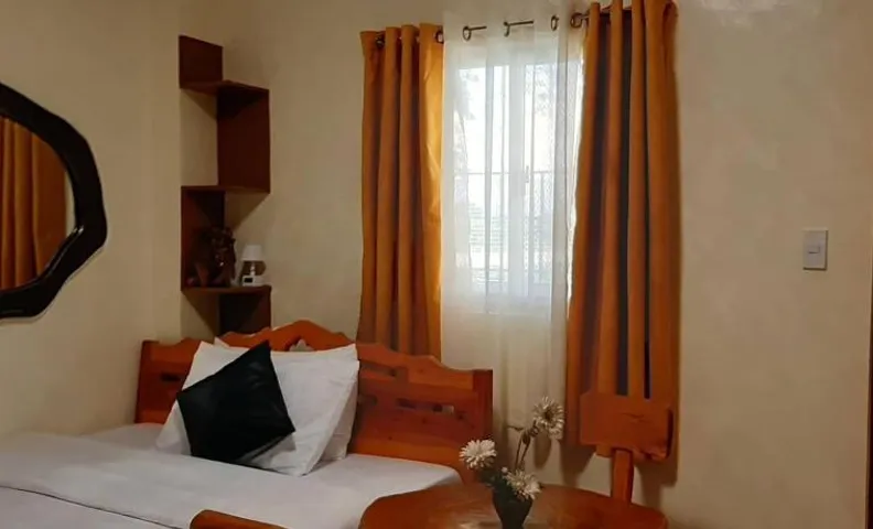 Binalonan Transient/GUESTHOUSE (PENSION GLAYDIE)