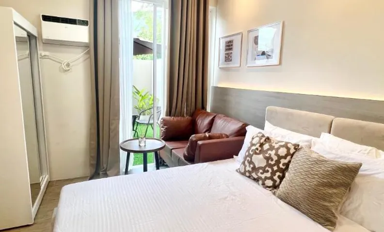 Stanford Suites 3