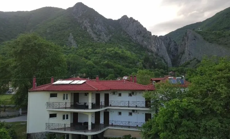 Enastron Hotel