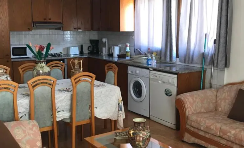 Pomos Small Sunny House