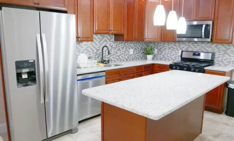 Newly Renovated Guest Rooms near Transportation