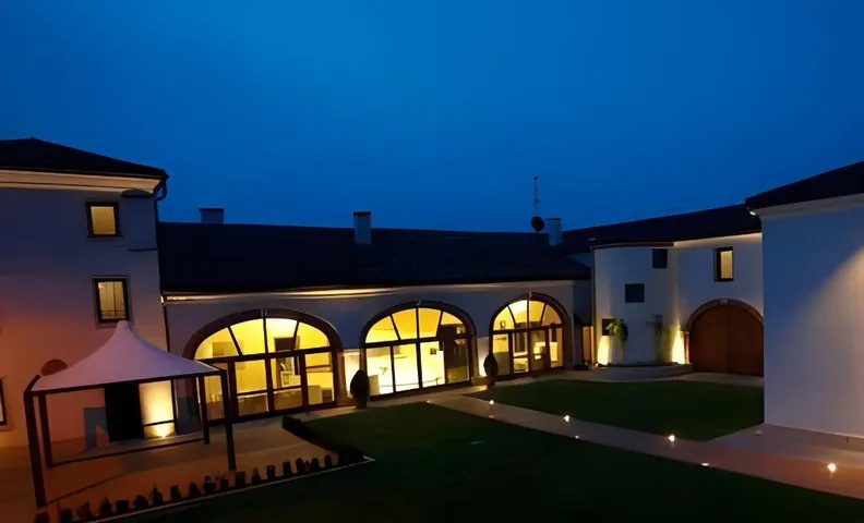 Villa Solaris Hotel & Residence