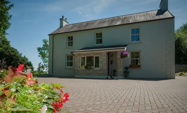 Grey Gables Farmhouse B&B