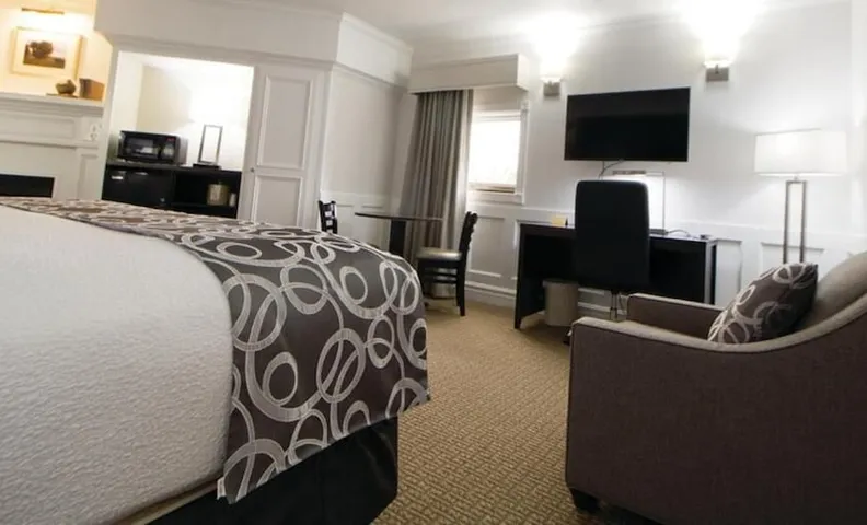 University Inn