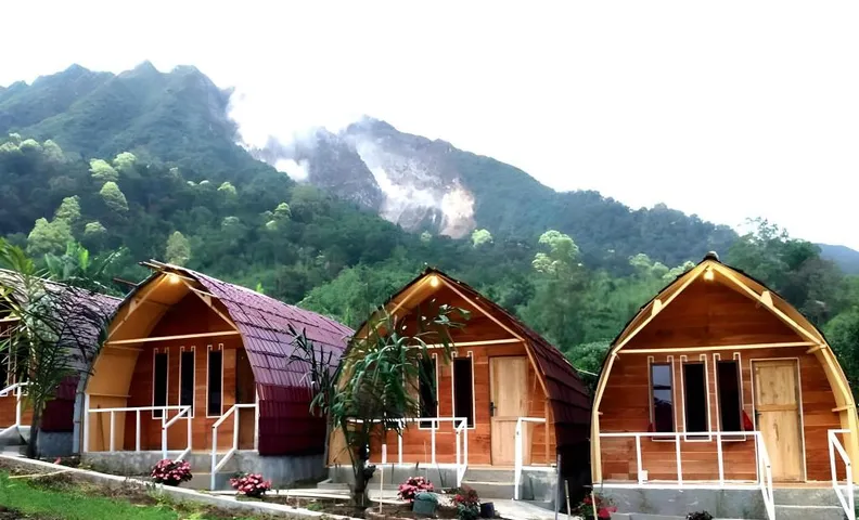 Penginapan puncak Dua Mitra RedDoorz