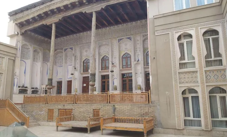 Lyabi House Hotel