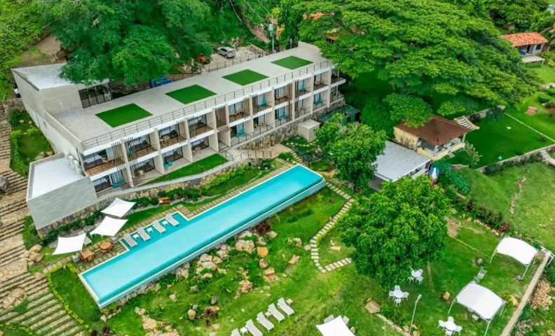 Cardedeu Hotel Lago de Coatepeque