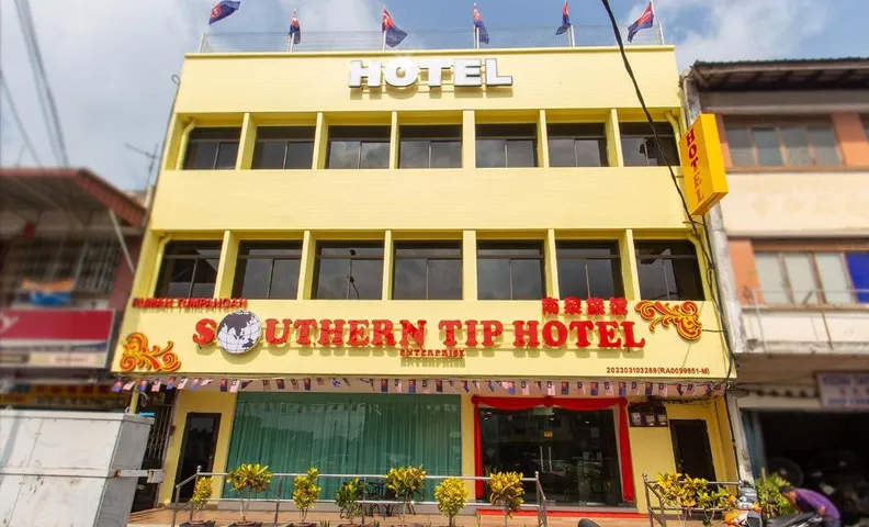 Southern Tip Hotel - City & 100m walk to McDonald's & FREE DOBI