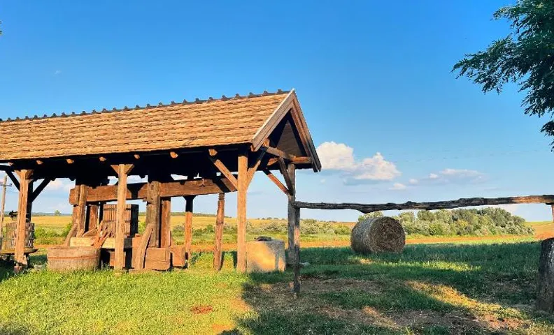 Buzál-Mórocza Pincészet és Szálláshely