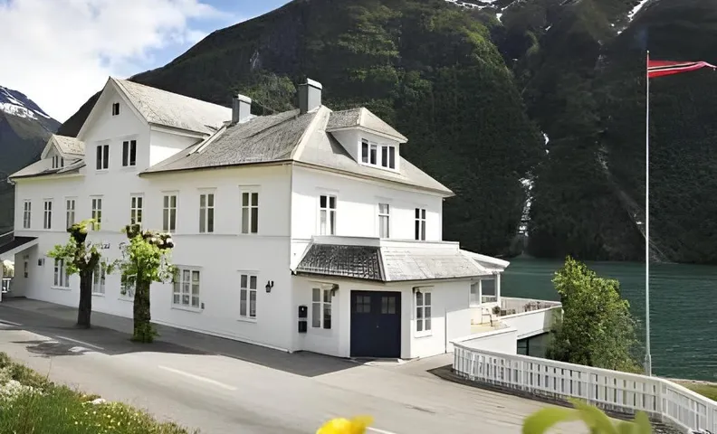 Fjærland Fjordstove Hotell - Huseby Hotelldrift AS