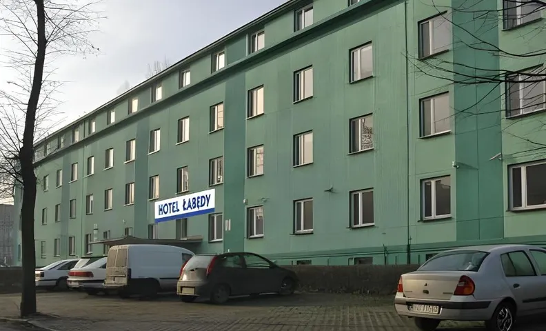HOTEL LABEDY i Hostel Labedy