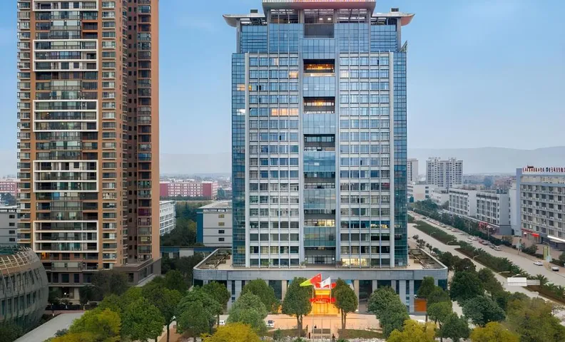 Vienna Hotel Yunnan Qujin High-Speed Railway Station Wuguan 1st Middle School