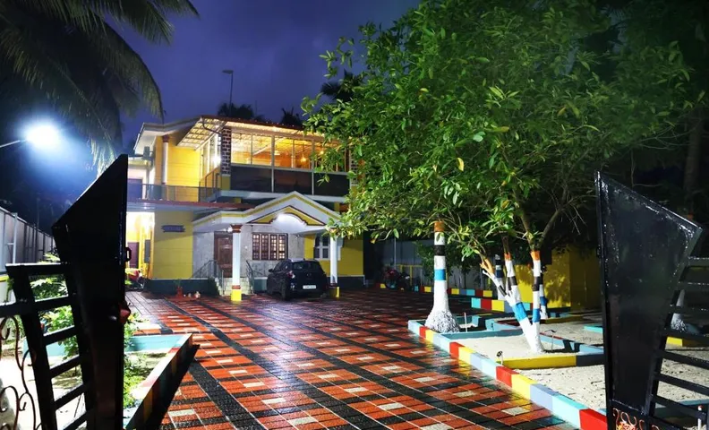 The Moon Home Stay
