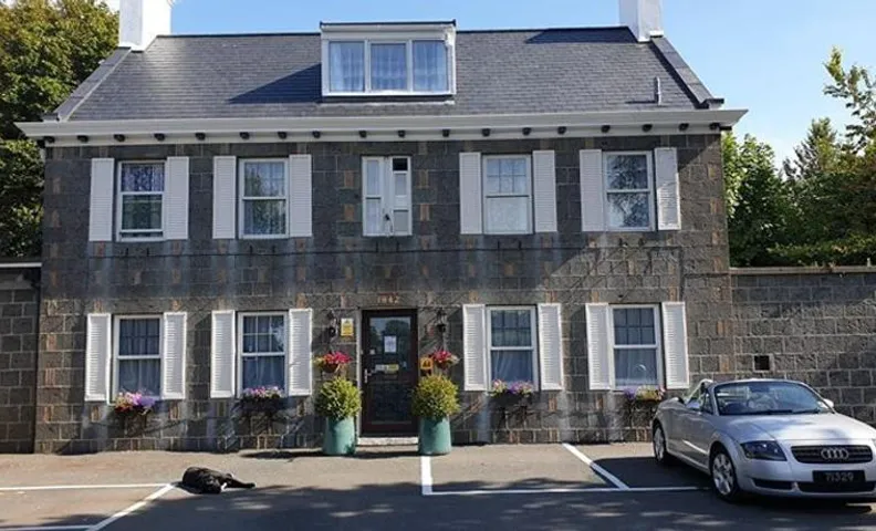 Le Chene Hotel