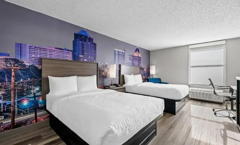 Clarion Pointe