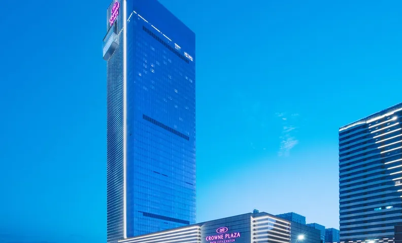 크라운 플라자 바오지 시티 센터 바이 IHG