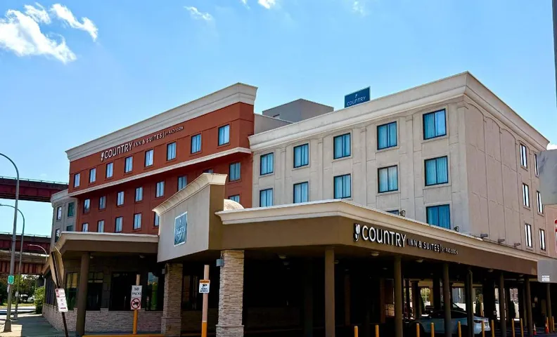 Country Inn & Suites by Radisson, Downtown Albany New York