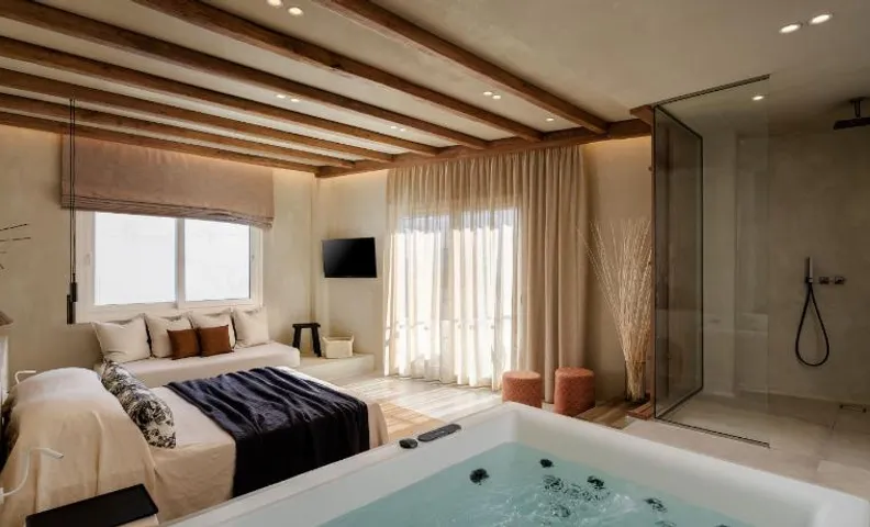 Tesoro Elegant escapes- suites