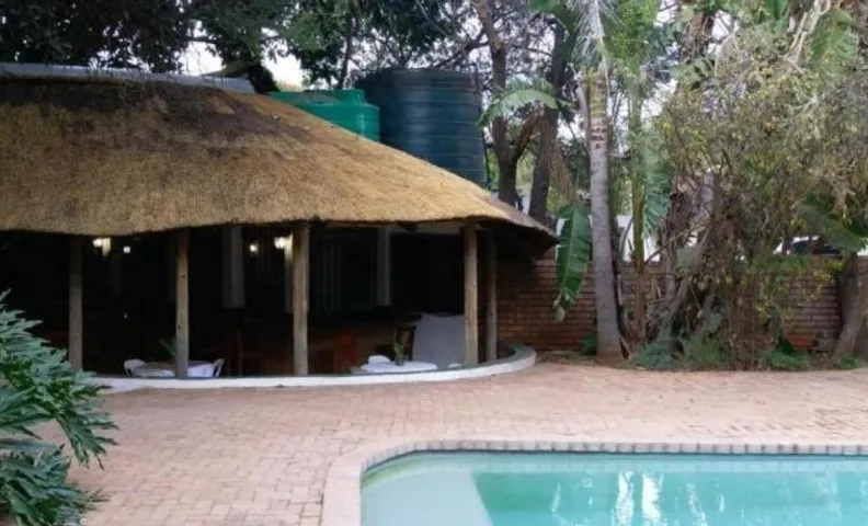 Serowe Hotel