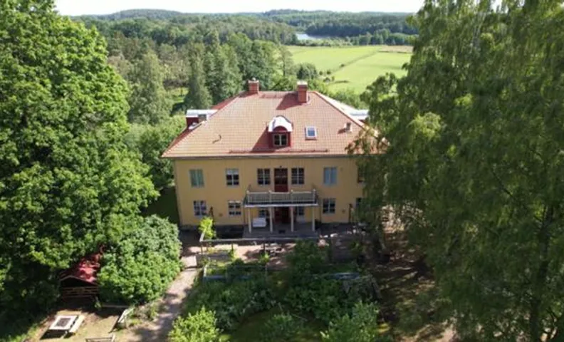 Lidhem herrgård. Bed & Breakfast och mindre lägenheter