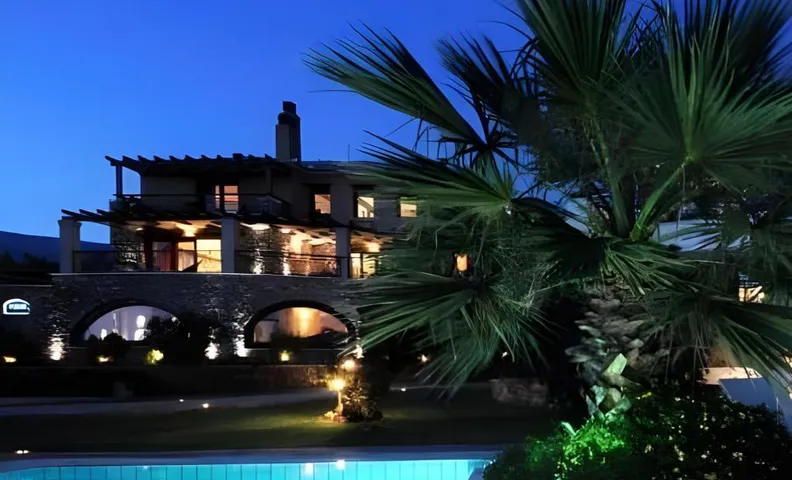 Iakovakis Suites & Spa