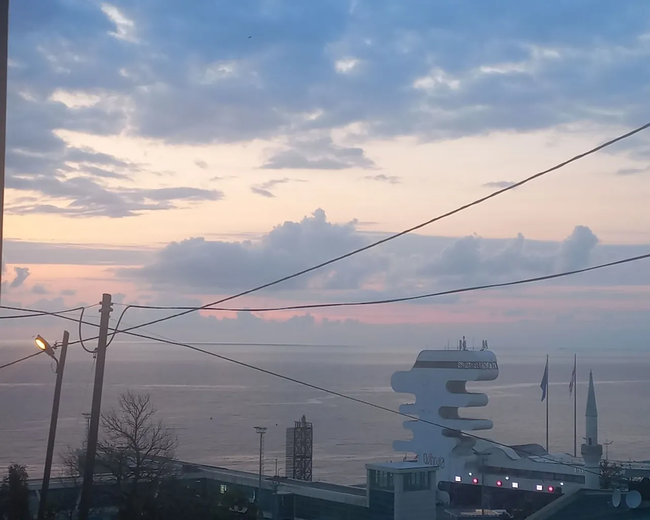 숙소 앞
