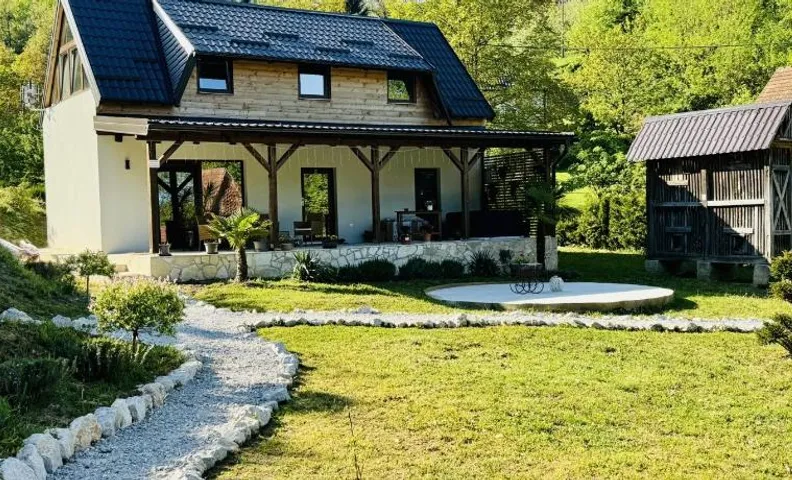Green Hills - Holiday Home & Events