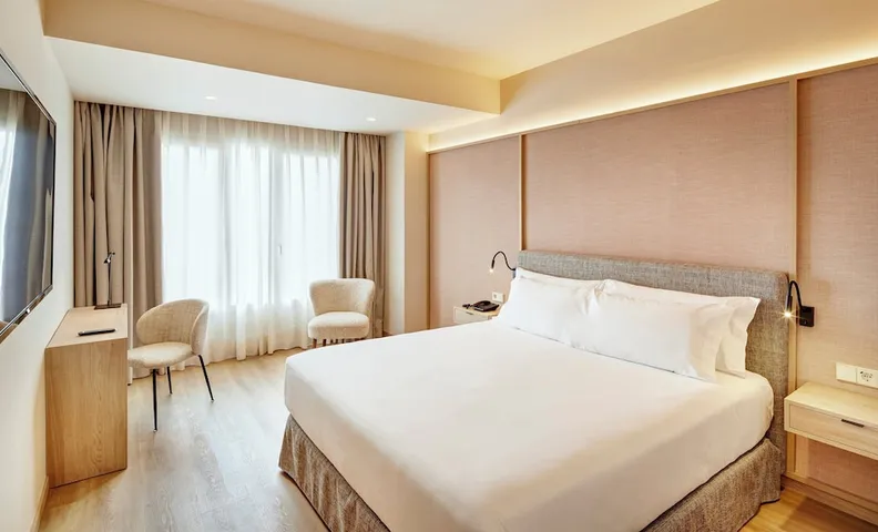 세르코텔 호텔 포수엘로