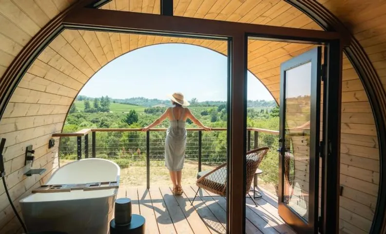 SWEET SONOMA SPYGLASS with Sauna