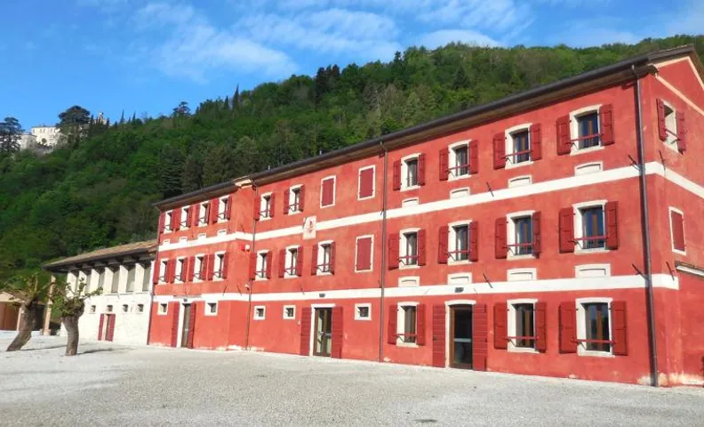 Borgo Case Marian