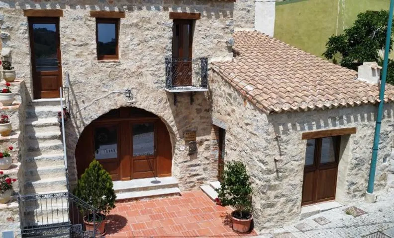 La Corte Dei Baroni
