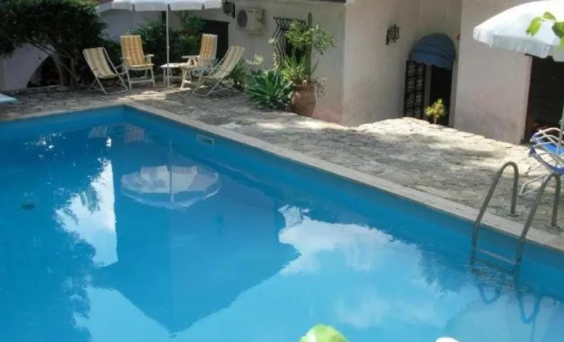Villa Africa