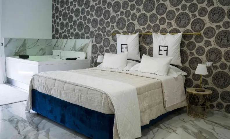 EF Luxury Living