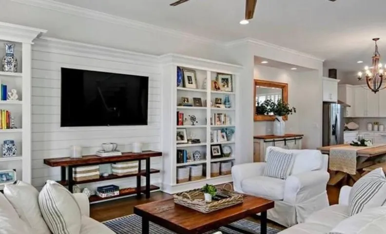Luxurious Modern Townhouse right across beach!! Table Tennis