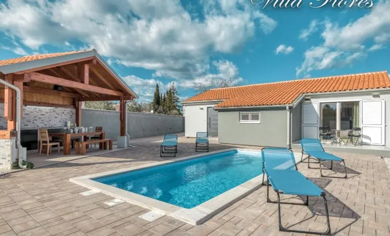 villa flores