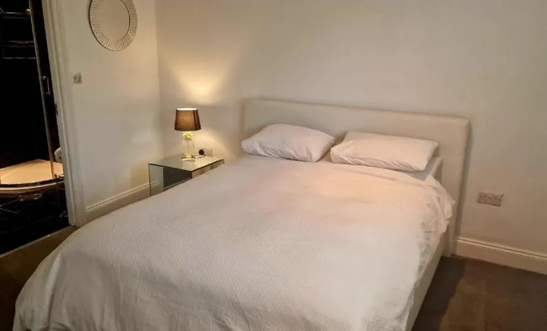 Mayfield guest rooms