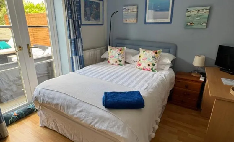 Comfortable Guest stay in Paddock Wood and we also offer second bedroom for children or friends trav